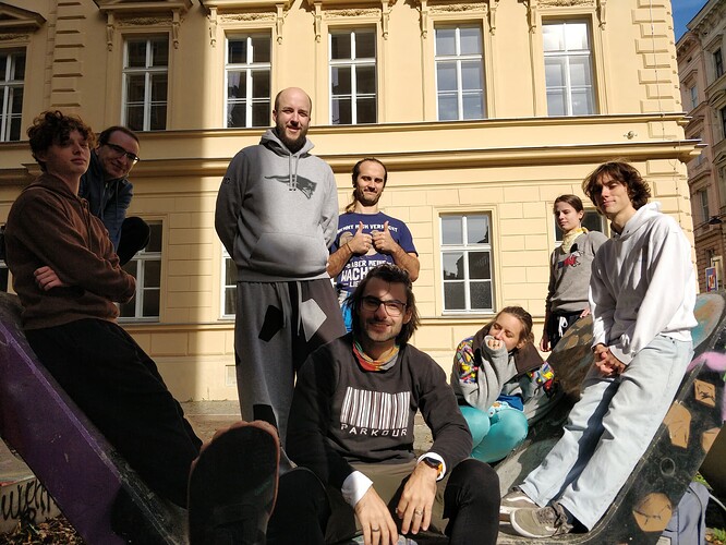 2025-10-19-13-32-36-841